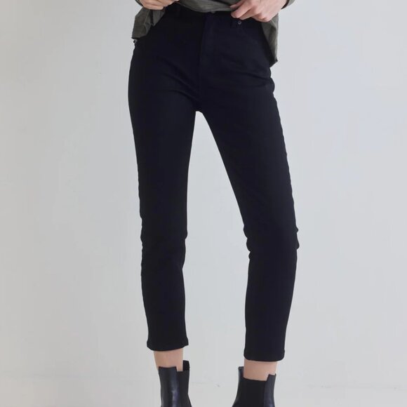 RUTI - The Iconic Fitted Jeans - Picture 1 of 3